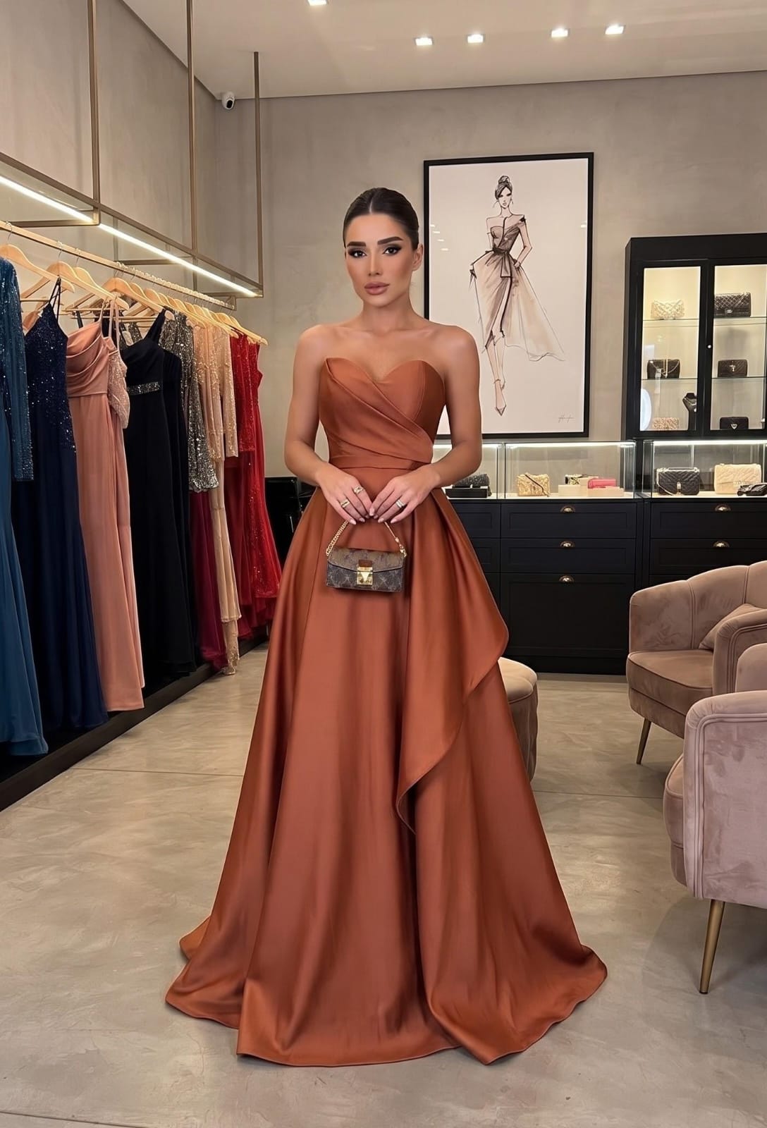 Vestido Longo em Zibeline Terracota Tomara que Caia e Decote Coração