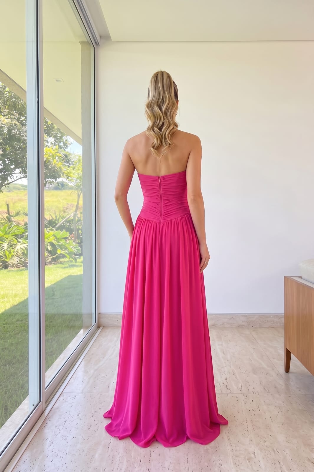 Vestido Longo Rosa Fúcsia Tomara que Caia Decote Coração em Chiffon