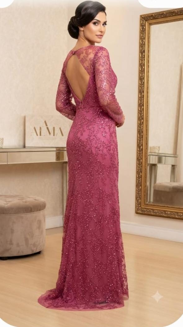 Vestido de Festa Rosa com Renda e Bordados
