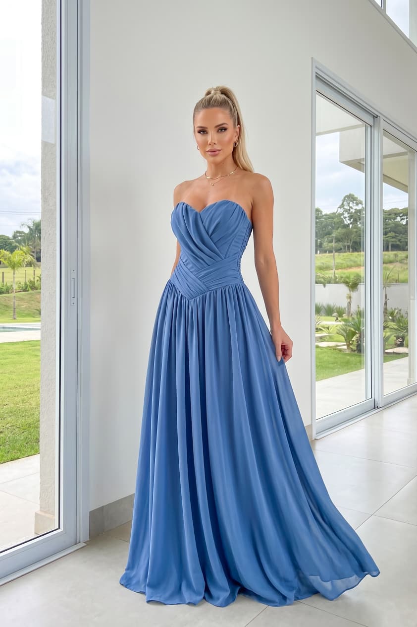Vestido Longo Azul Serenity Tomara que Caia Decote Coração em Chiffon